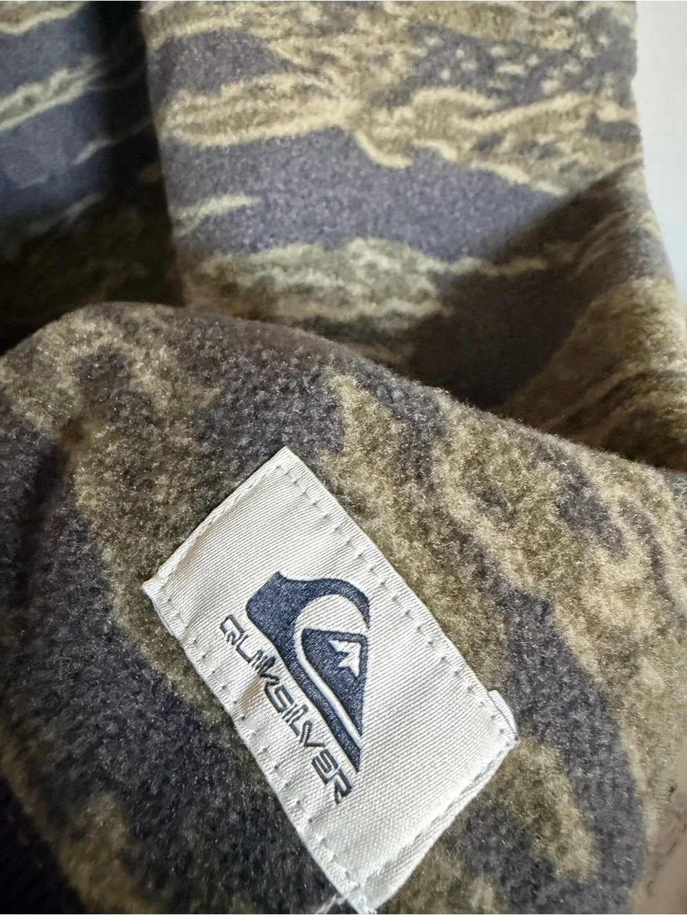 Quiksilver Kids Camo Fleece Hoodie – Size Small (10)